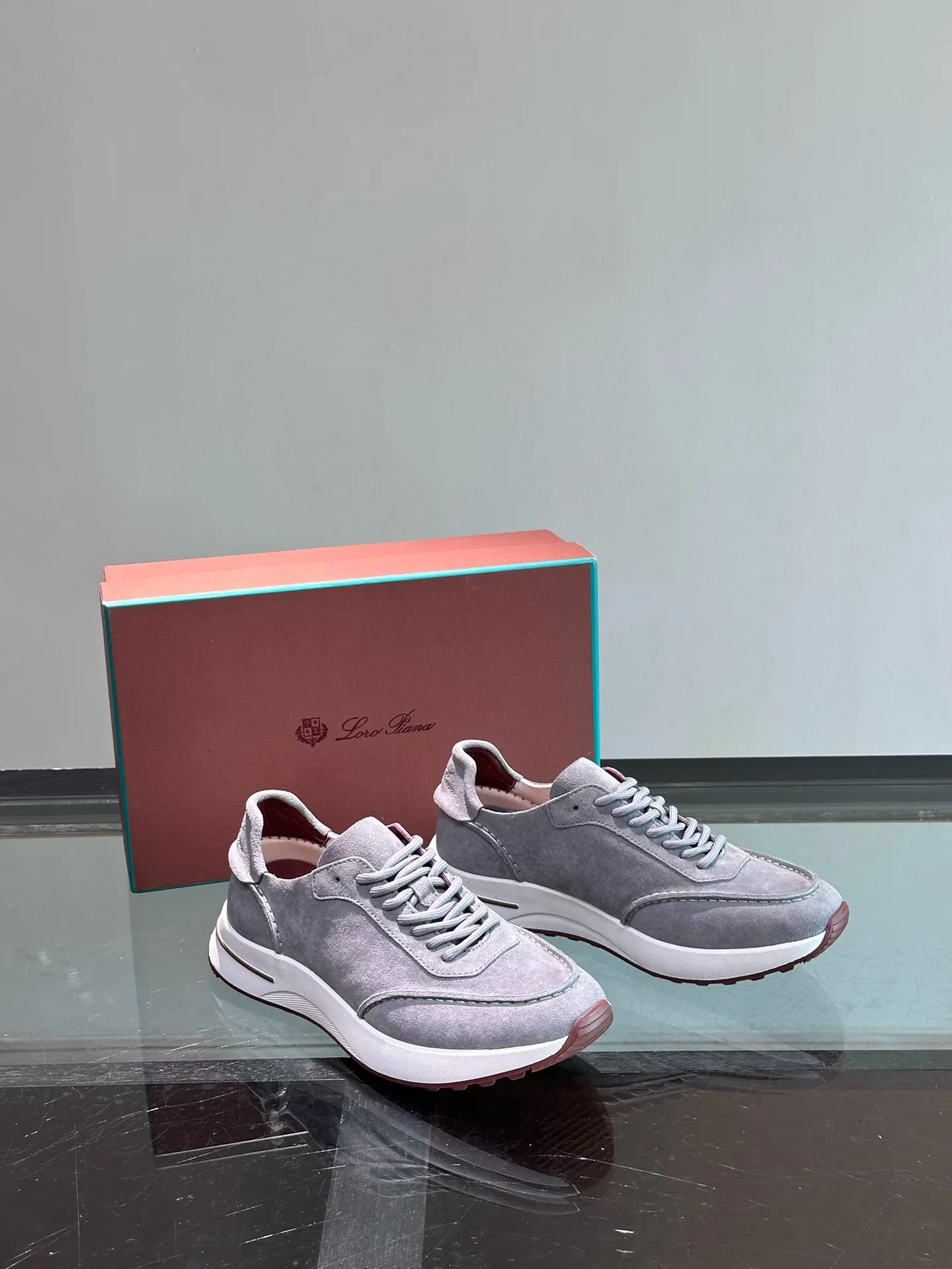 Factory price: 540💰Loro men's shoes💰iana niche Loro classic jogging shoes, men's lace-up casual shoes and sneakers, high-quality lightweight and comfortable fabrics, suitable for outdoor leisure, the color scheme is young and energetic, and it looks great with sportswear or casual suits! Size: 39-46 (customized sizes of 45 and 46 are non-refundable)